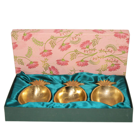 Navakrti Gold Toned Pineapple Shape Serving Bowl Set of 3 | Aluminium Decorative Dry Fruit & Snack Serving Platter with Gift Box