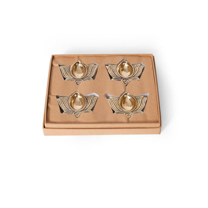 Navakriti DecorElegant Lotus Brass Diya Set of 4 Gift Box